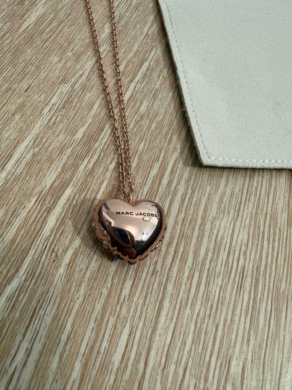 NWOT Marc Jacobs Balloon Heart Pendant Necklace